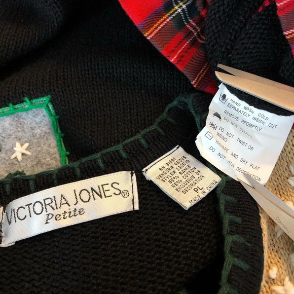 Victoria Jones Christmas Cardigan Sweater - Picture 9 of 10